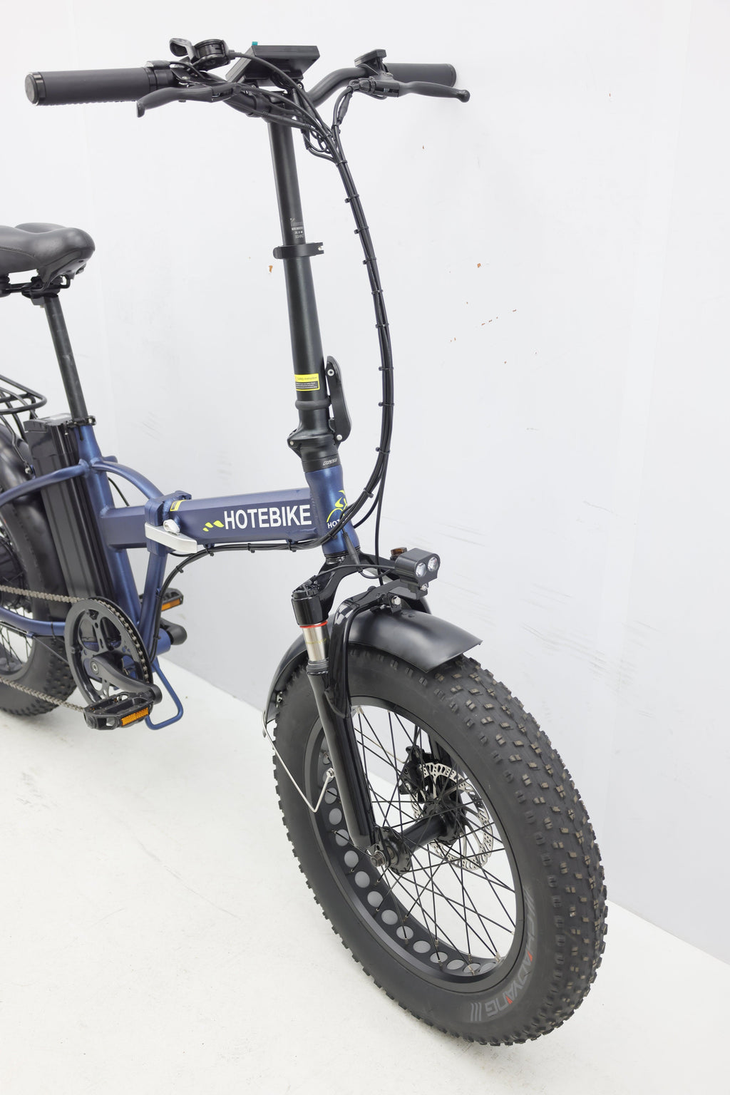 Conquer Any Terrain with the Model A7AM20 Folding Fat Tyre Electric Bike
